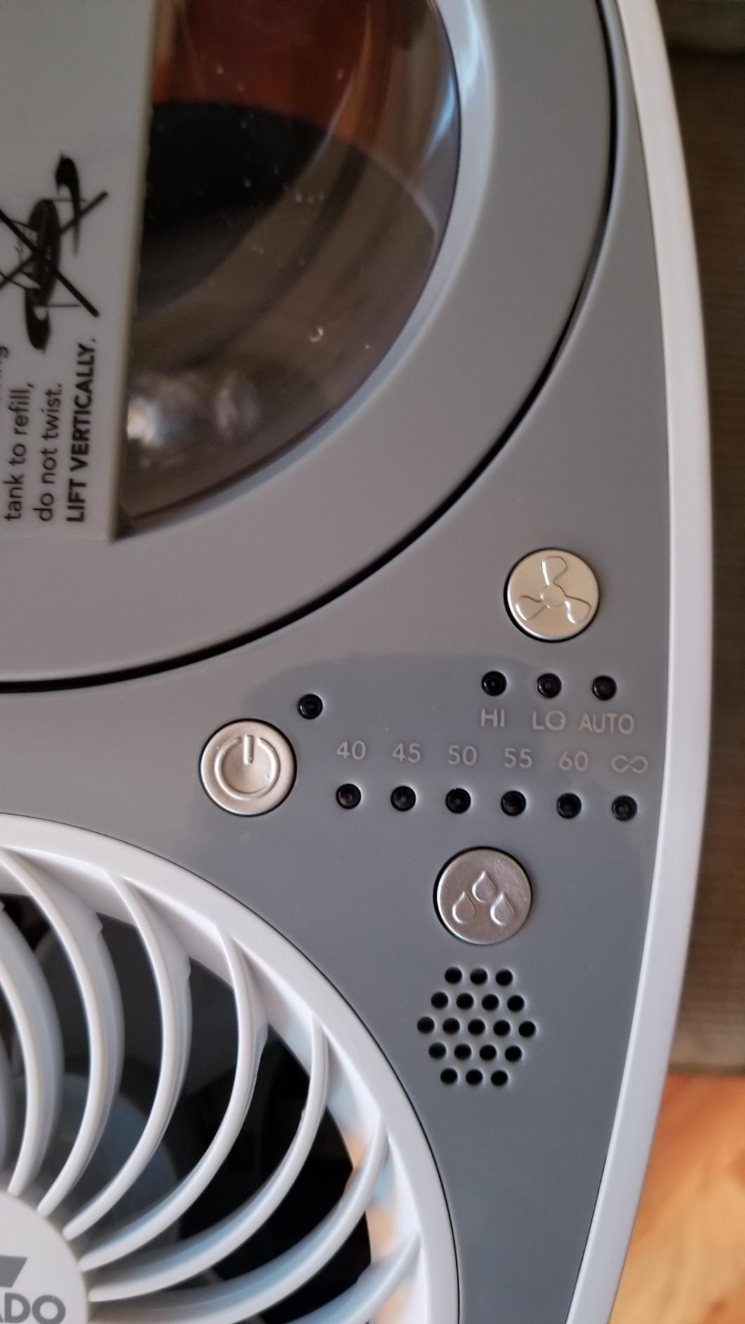 Vornado UH100 Ultrasonic Humidifier with Fan Assisted Humidification Customer Review Vornado UH100 Ultrasonic Humidifier with Fan Assisted Humidification - Customer Photo 4