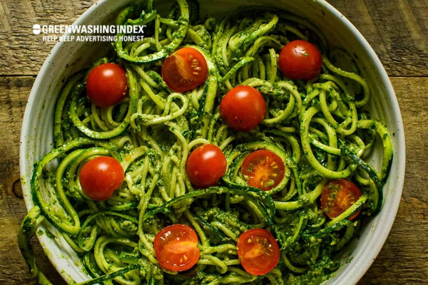 Vegan Keto Recipes: 14. Zucchini Noodles With Vegan Pesto