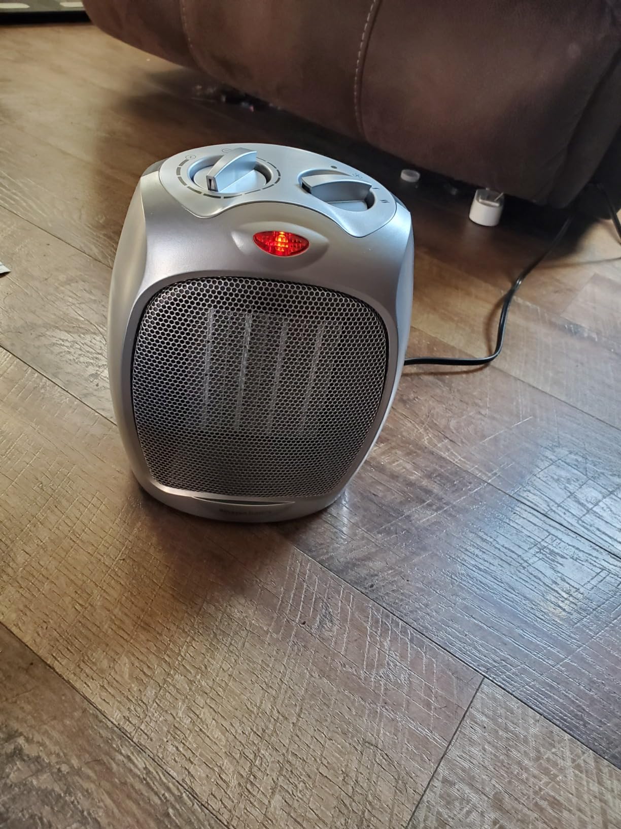 Amazon Basics Ceramic Space Heater, Portable Indoor Heating Solution, With Overheat and Tip-Over Protection, Thermostat, Non-Oscillating, 1500W, 7.52