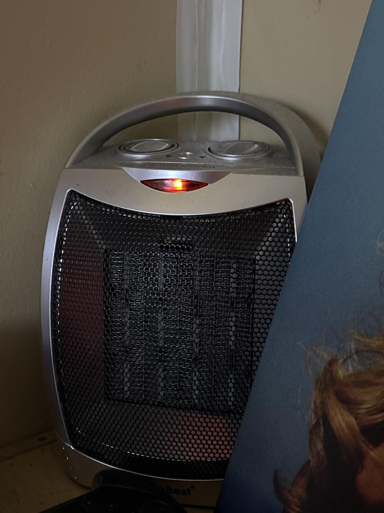 GiveBest Portable Electric Space Heater with Thermostat, 1500W/750W Safe and Quiet Ceramic Heater Fan, Heat Up 200 Square Feet for Office Room Desk Indoor Use, Silver - Customer Photo 5