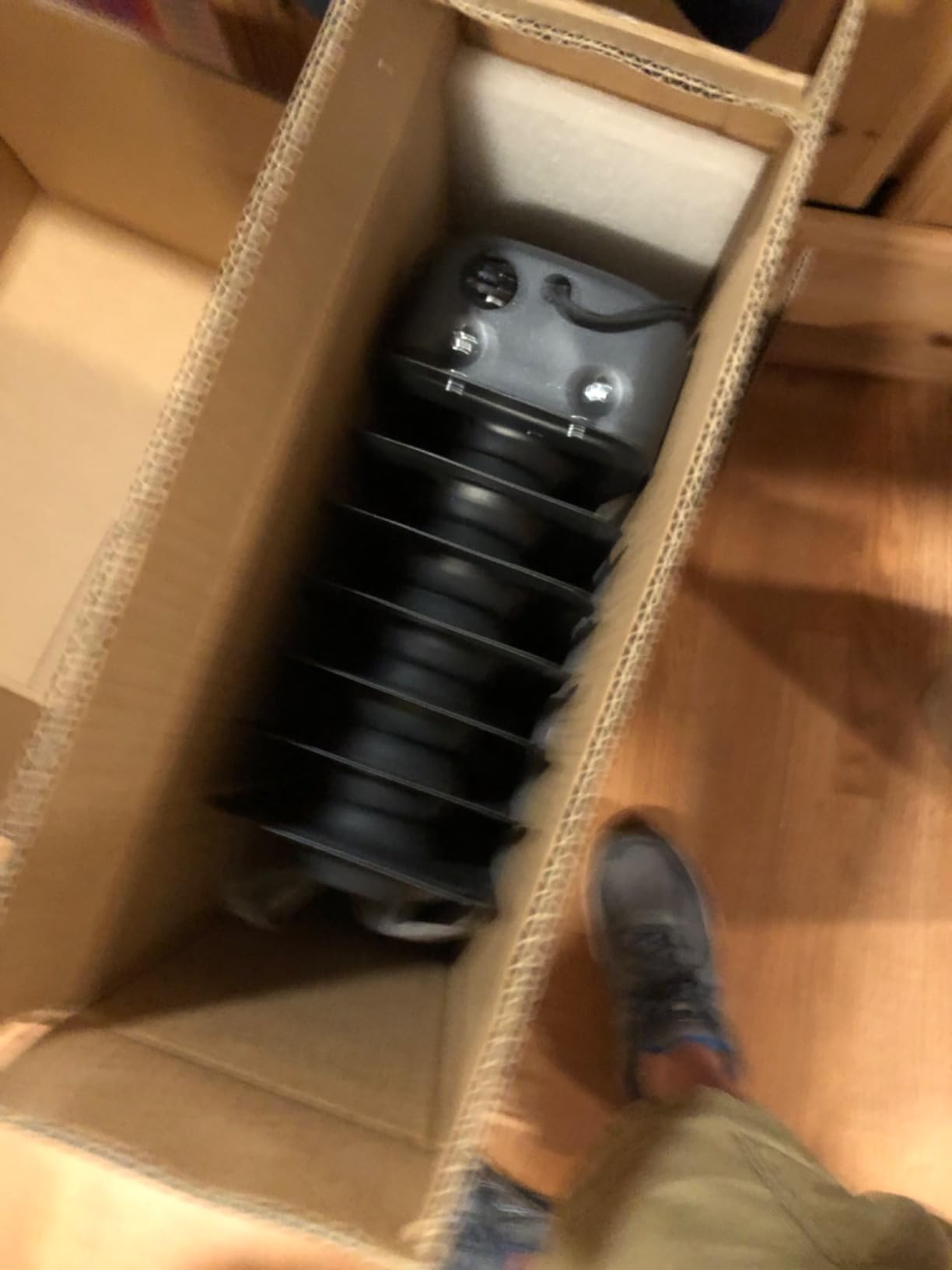 Amazon Basics Oil Space Heater, Portable Radiator Heater with 7 Oil-Filled Fins for Indoor Use, 3 Heat Settings, Thermostat, Tip-Over Protection, ETL Safety Certificate, Manual Control, 1500W, Black Customer Review Amazon Basics Oil Space Heater, Portable Radiator Heater with 7 Oil-Filled Fins for Indoor Use, 3 Heat Settings, Thermostat, Tip-Over Protection, ETL Safety Certificate, Manual Control, 1500W, Black - Customer Photo 4