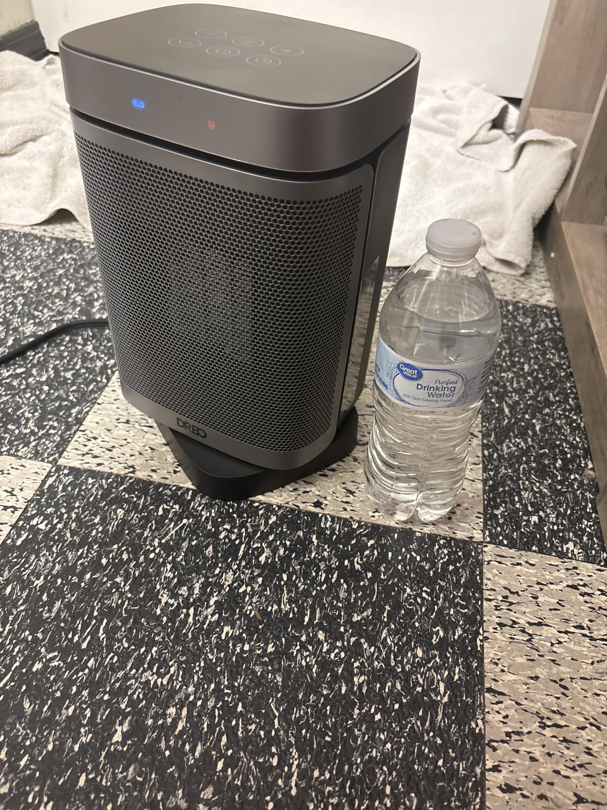 Dreo Space Heater, 1500W Portable Electric Heaters for Indoor Use, PTC Ceramic Heater for Office with Remote, Thermostat, 70°Oscillation, 12H Timer, 5 Modes, Safe Quiet Room Heater for Bedroom - Customer Photo 5