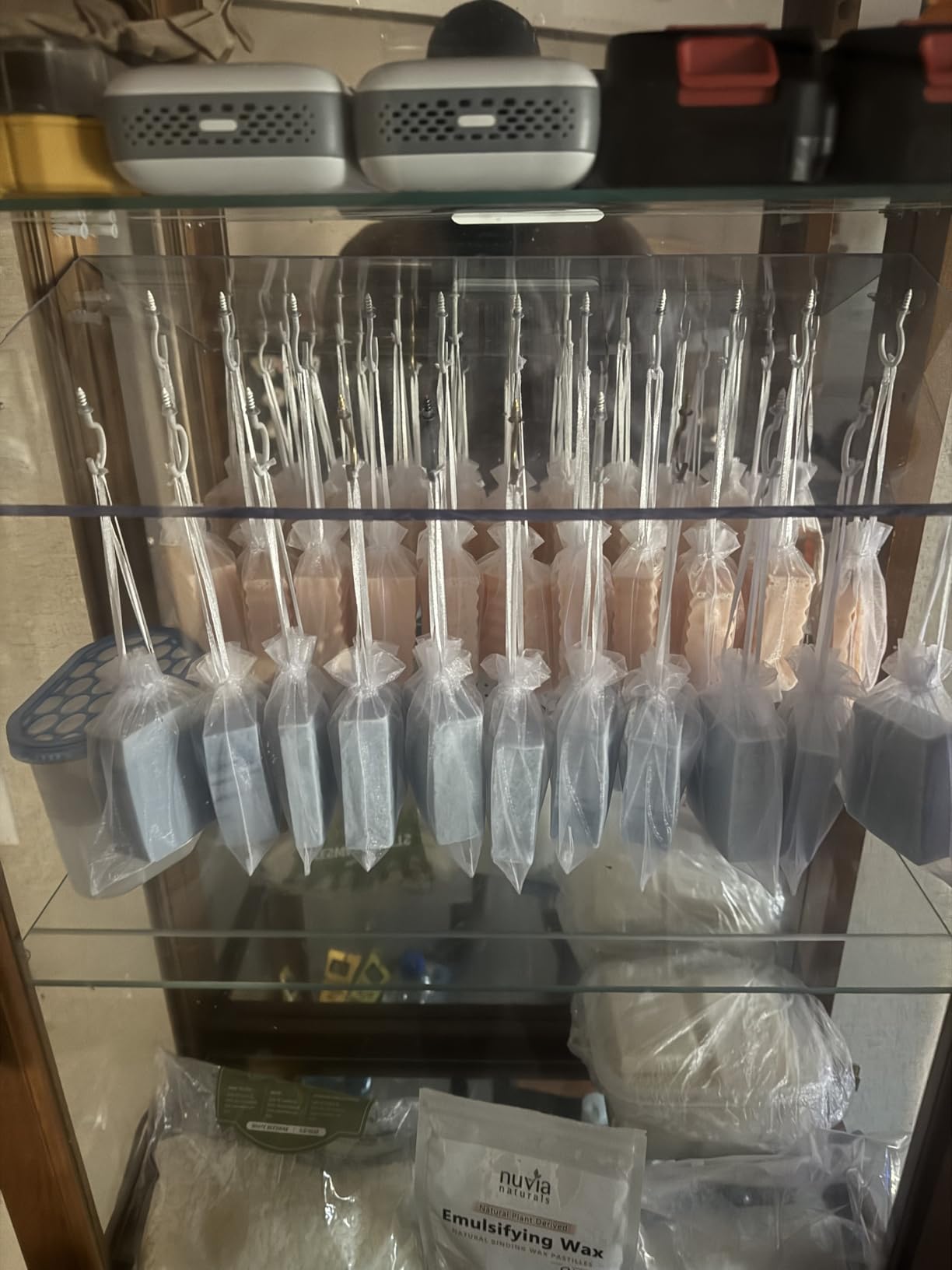 Eva-Dry Wireless Mini Dehumidifier, White (E-333) Customer Review Eva-Dry Wireless Mini Dehumidifier, White (E-333) - Customer Photo 1