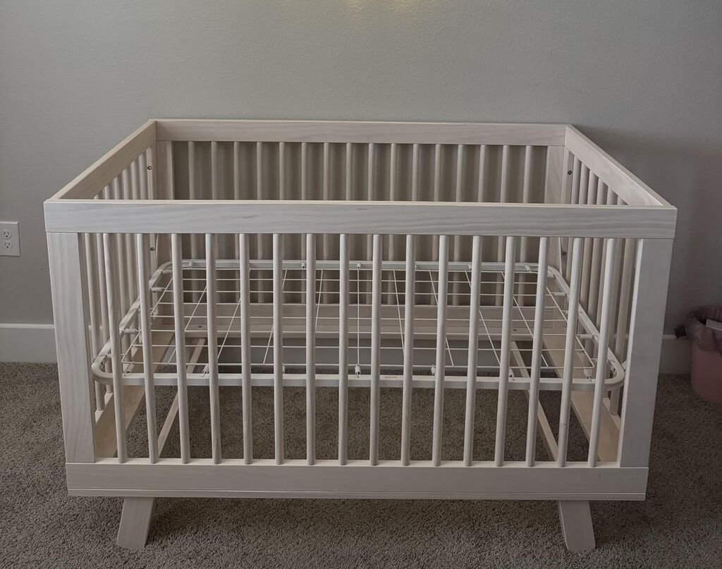 Babyletto Hudson 3-in-1 Convertible Baby Crib customer photo 2