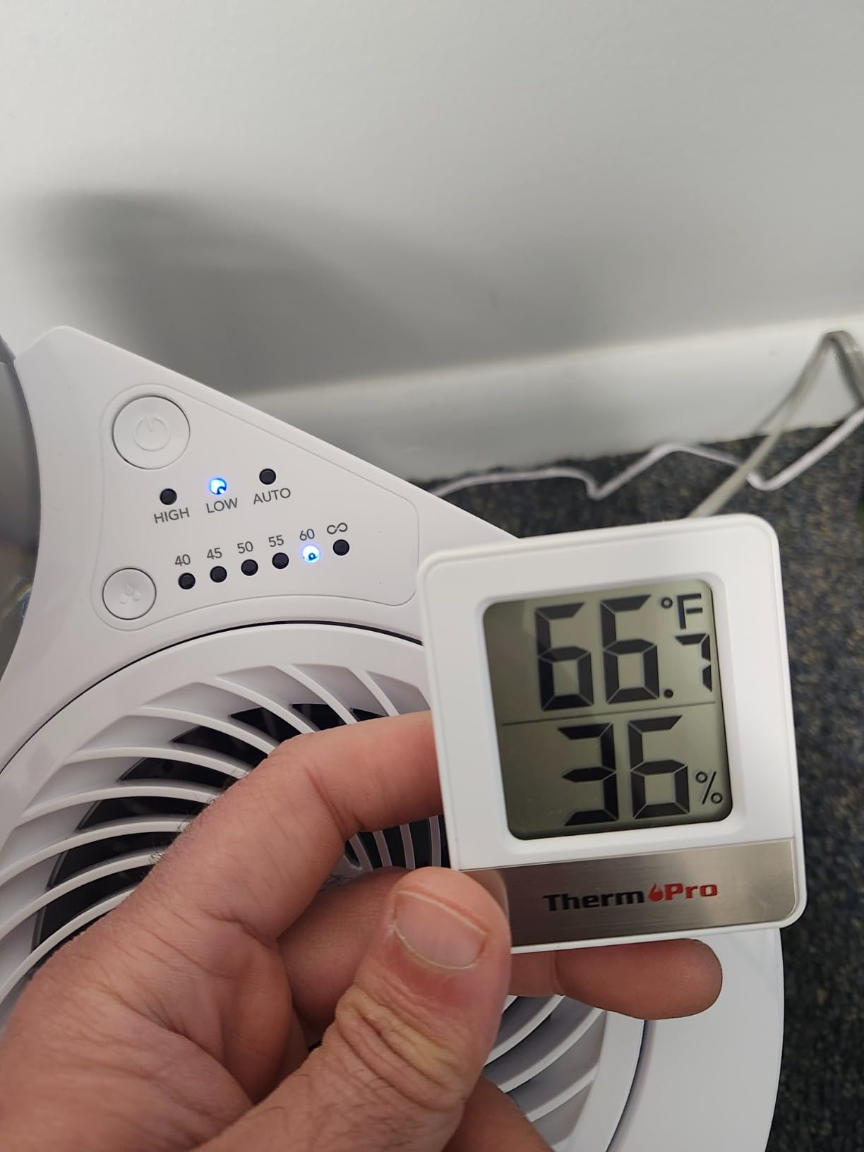 Vornado EV100 Evaporative Whole Room Humidifier with SimpleTank, 1 Gallon Capacity, White Customer Review Vornado EV100 Evaporative Whole Room Humidifier with SimpleTank, 1 Gallon Capacity, White - Customer Photo 4