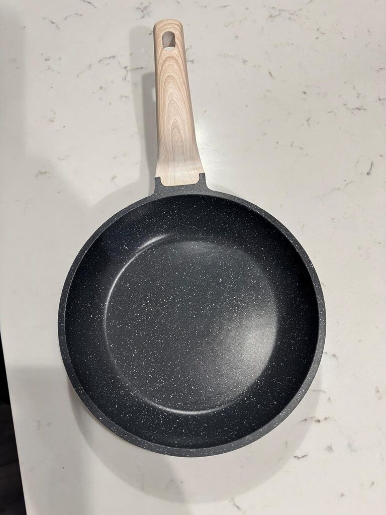 CAROTE Nonstick Frying Pan Skillet, Non Stick Granite Fry Pan Egg Pan Omelet Pans, Stone Cookware Chef's Pan, PFOA Free, Induction Compatible (Classic Granite, 8-Inch) customer photo 1