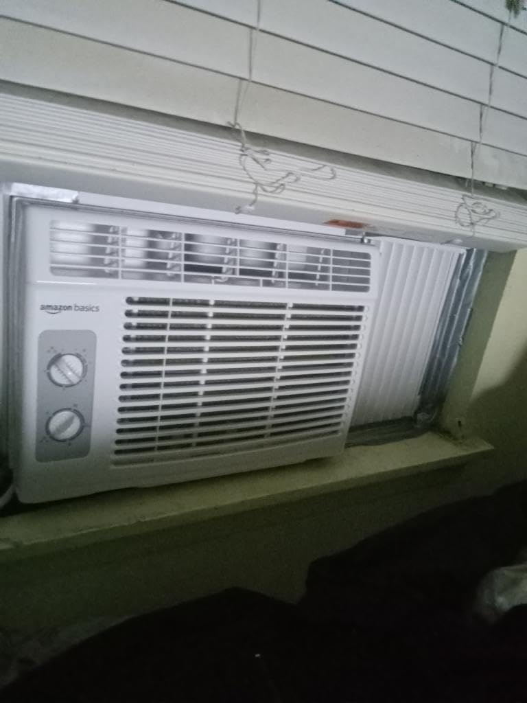 Amazon Basics 5000-BTU Window Air Conditioner with Quiet Operation customer photo 2