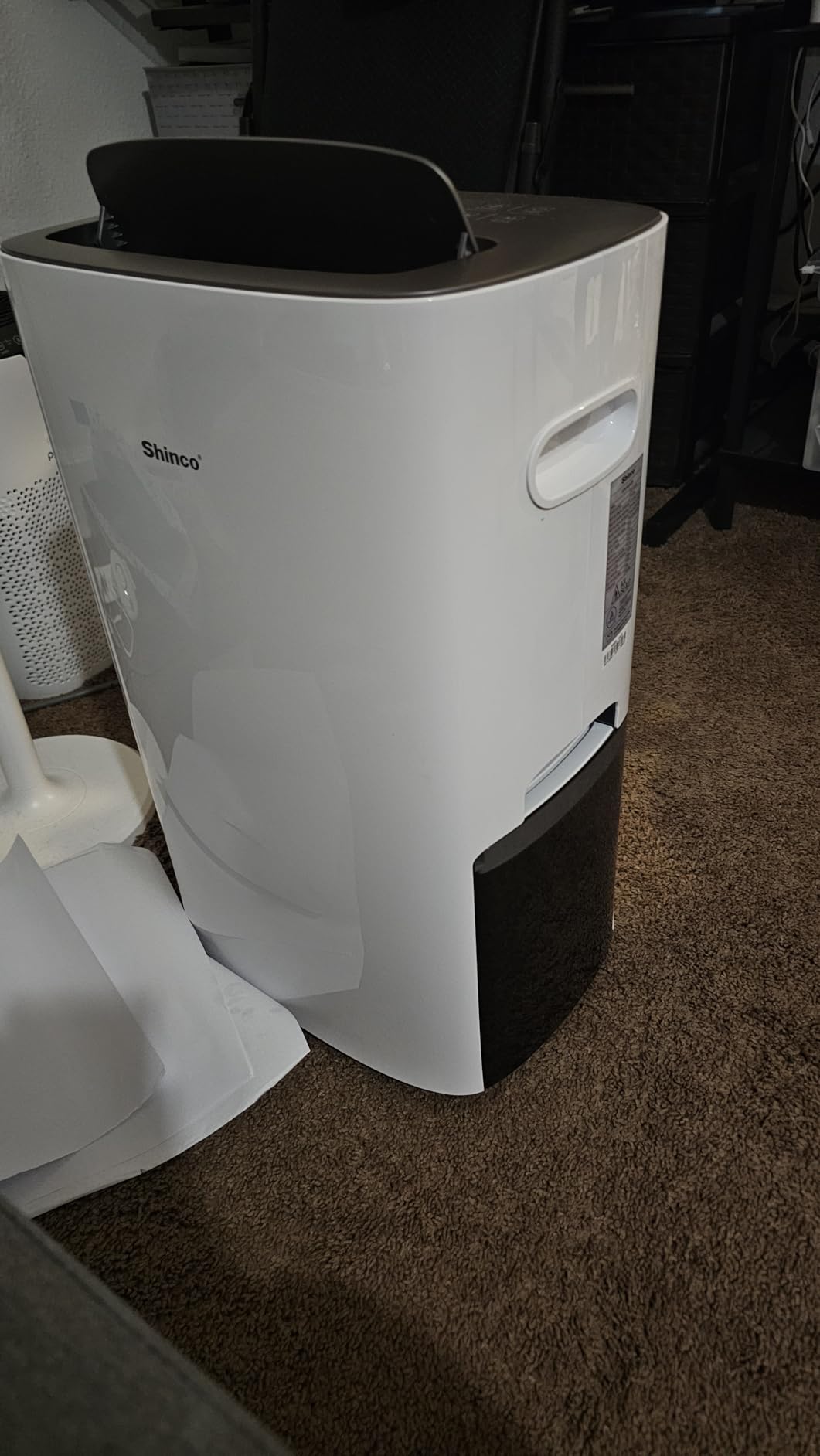 Shinco 6,000 Sq.Ft Energy Star Dehumidifier with WIFI, Ideal for Large Rooms and Home Basements, Efficient Moisture Removal with Adjustable Humidity Control, 1.32 Gallons Water Tank Customer Review Shinco 6,000 Sq.Ft Energy Star Dehumidifier with WIFI, Ideal for Large Rooms and Home Basements, Efficient Moisture Removal with Adjustable Humidity Control, 1.32 Gallons Water Tank - Customer Photo 5