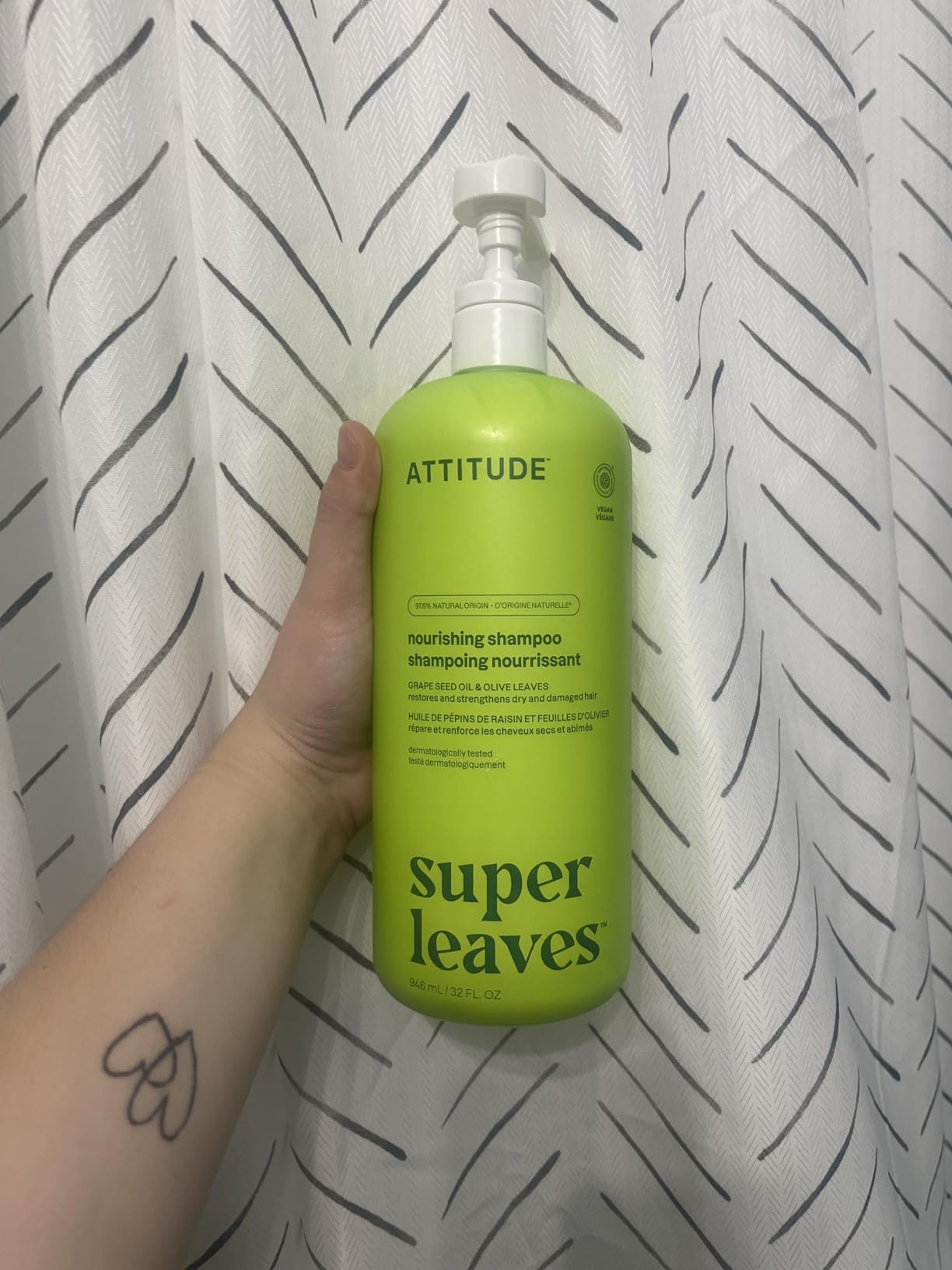 ATTITUDE Nourishing Hair Shampoo, EWG Verified, For Dry and Damaged Hair, Naturally Derived Ingredients, Vegan and Plant Based, Grapeseed Oil and Olive Leaves, 32 Fl Oz - Customer Photo 1