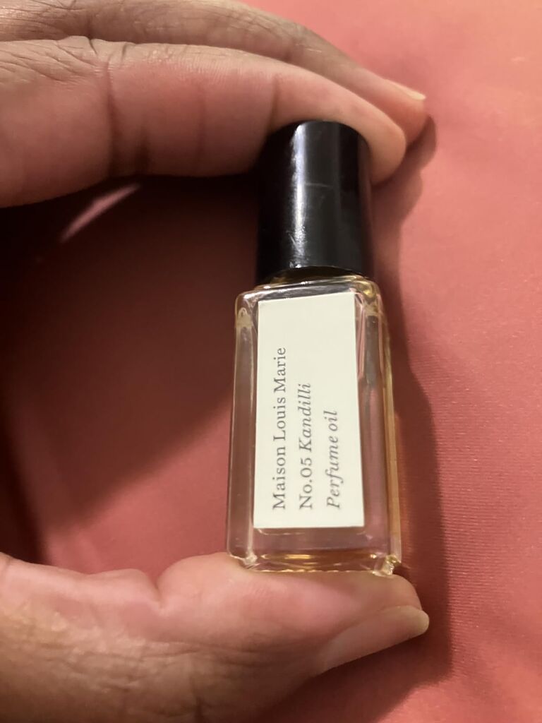 Maison Louis Marie No.04 Bois de Balincourt Natural Roll-On Perfume Oil Sample customer photo 1