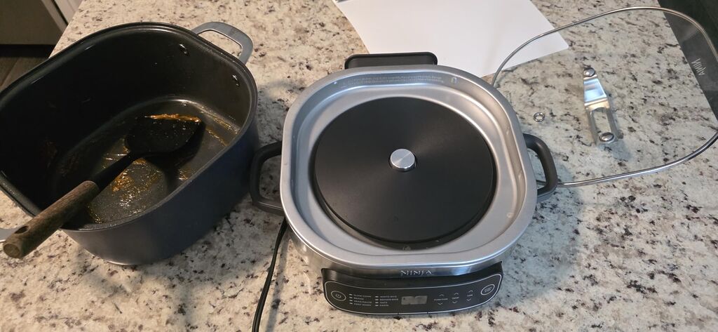 Ninja 12-in-1 PossibleCooker PLUS | 8.5-qt - Sous Vide & Proof Multi-Cooker | Slow Cooker, Dutch Oven & More | Glass Lid & Integrated Spoon | Nonstick | Oven Safe Pot to 500°F | Black | MC1010 customer photo 2