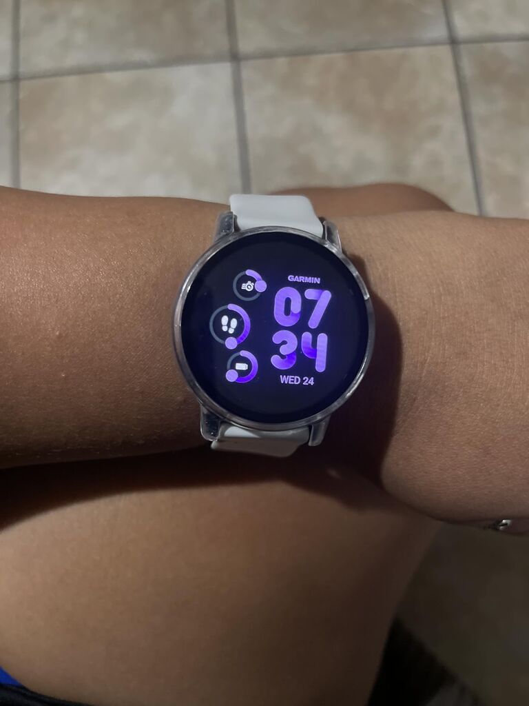 Garmin vívoactive® 5, Health & Fitness GPS Smartwatch, 42mm, Black customer photo 1