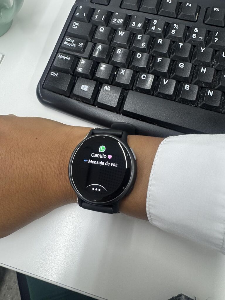 Garmin vívoactive® 5, Health & Fitness GPS Smartwatch, 42mm, Black customer photo 2