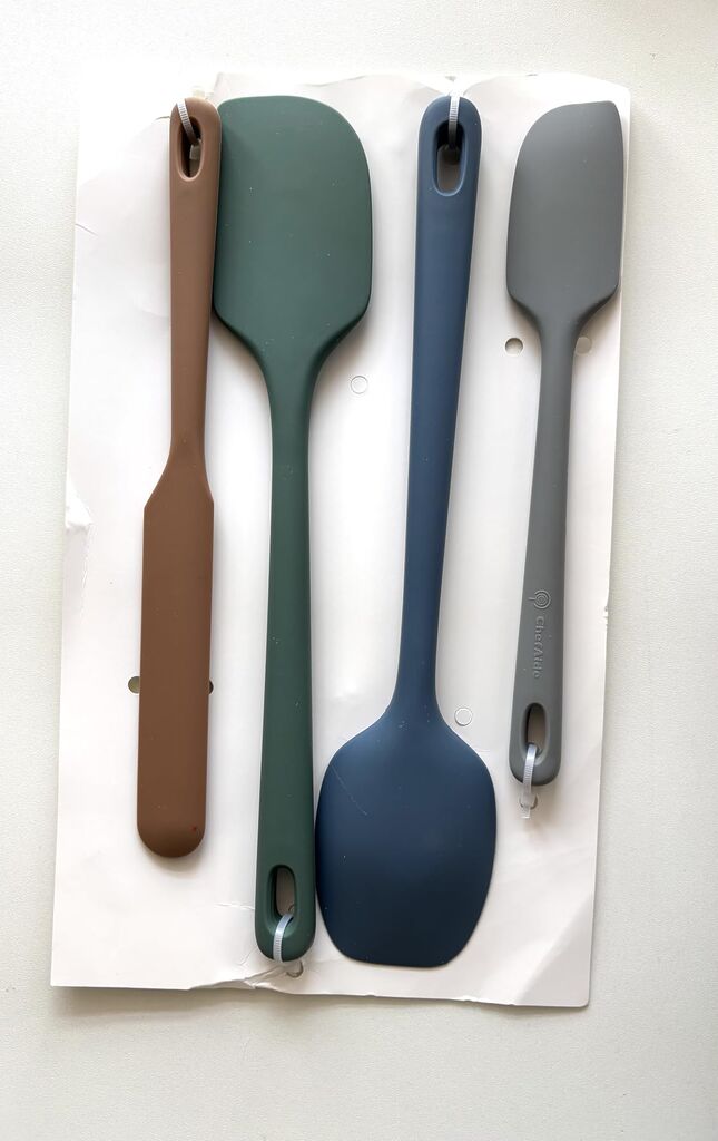 5 Pieces Silicone Spatula Set, Food Grade Rubber Spatula, Upgrade Strong Handle with Ergonomic Grip, Heat Resistant Up to 600°F for Nonstick Cookware customer photo 1