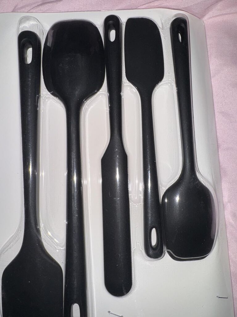 5 Pieces Silicone Spatula Set, Food Grade Rubber Spatula, Upgrade Strong Handle with Ergonomic Grip, Heat Resistant Up to 600°F for Nonstick Cookware customer photo 2