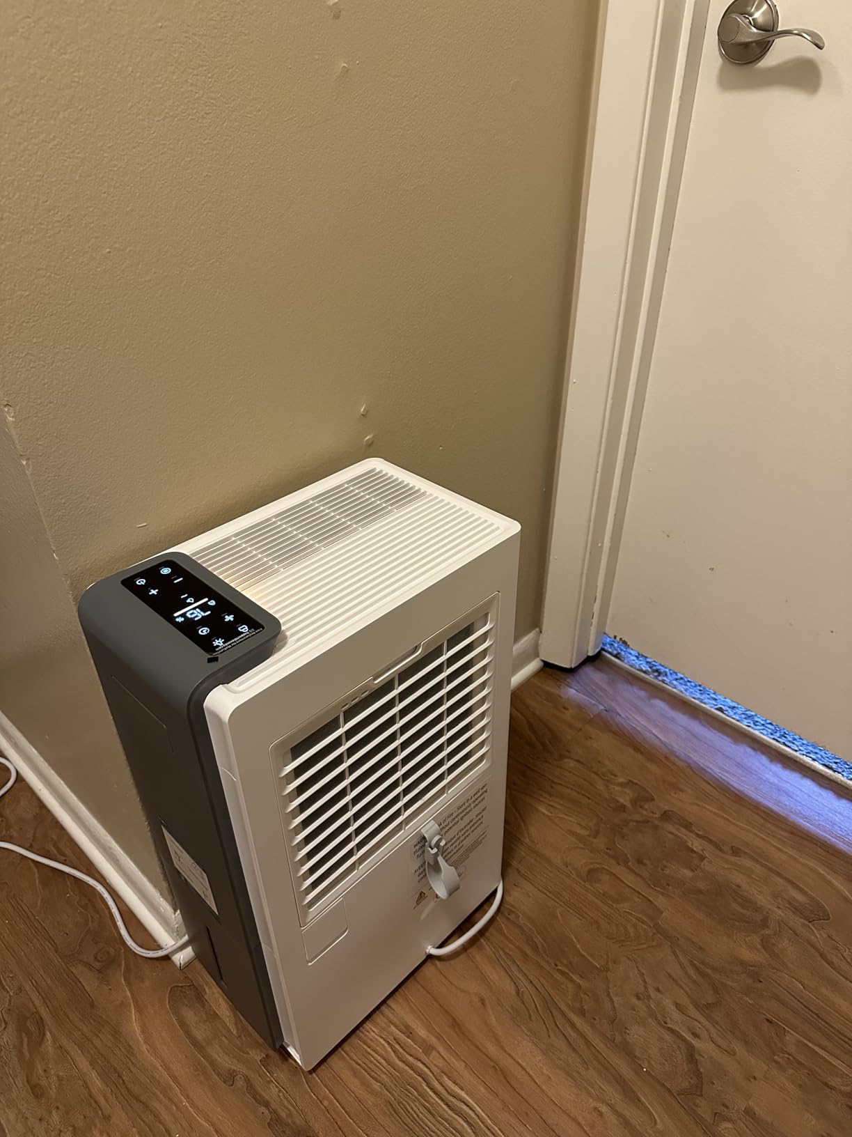 4500 Sq.Ft Most Efficient Energy Star 2025 Dehumidifier,AEOCKY Max 80 Pint/D(Standard 56Pint/D) Smart Compressor Dehumidifier with Drain Hose, Intelligent Humidistat,for Basement,Bedroom,Home,Bathroom Customer Review 4500 Sq.Ft Most Efficient Energy Star 2025 Dehumidifier,AEOCKY Max 80 Pint/D(Standard 56Pint/D) Smart Compressor Dehumidifier with Drain Hose, Intelligent Humidistat,for Basement,Bedroom,Home,Bathroom - Customer Photo 1