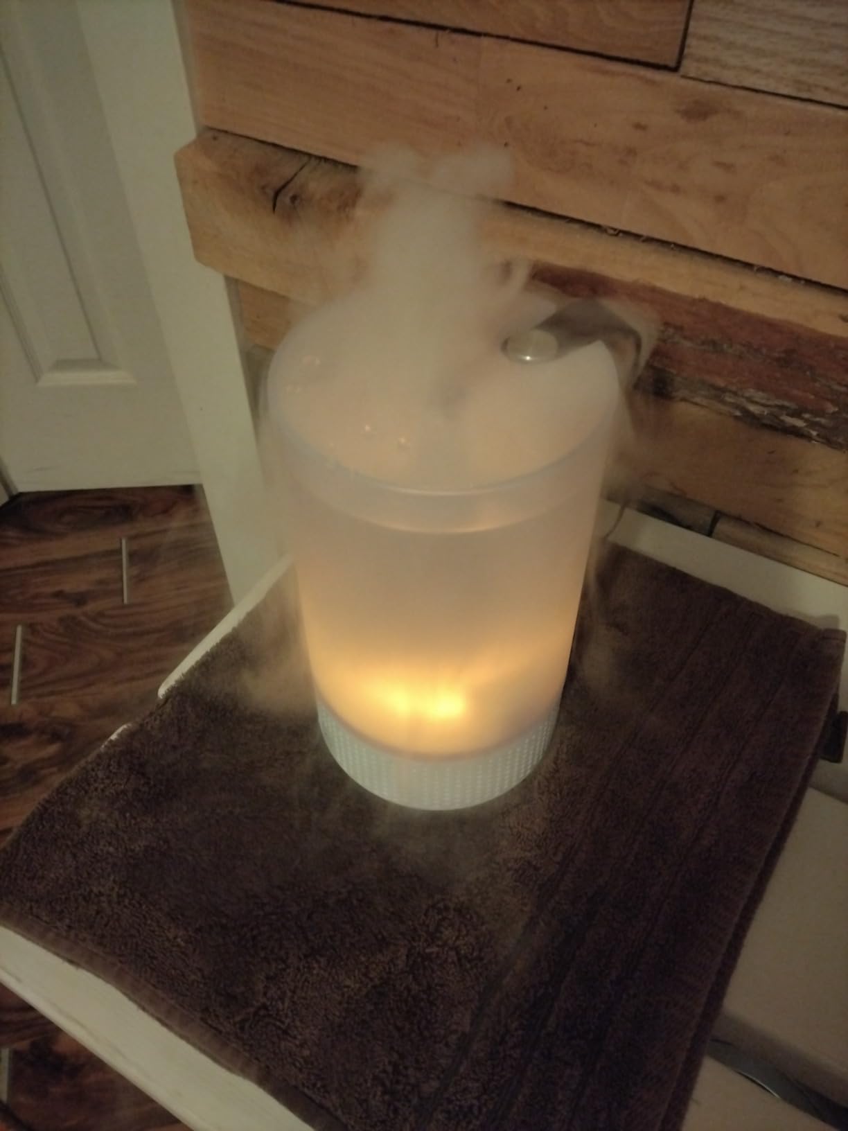 Vornado Votiv 7 Whole Room Ultrasonic Humidifier with Ambient Lighting, 2 Gallon Output, Carry Handle, Simple Refill, Touch Controls, 2 Mist Settings, Humidifier for Bedroom, Translucent White Customer Review Vornado Votiv 7 Whole Room Ultrasonic Humidifier with Ambient Lighting, 2 Gallon Output, Carry Handle, Simple Refill, Touch Controls, 2 Mist Settings, Humidifier for Bedroom, Translucent White - Customer Photo 4