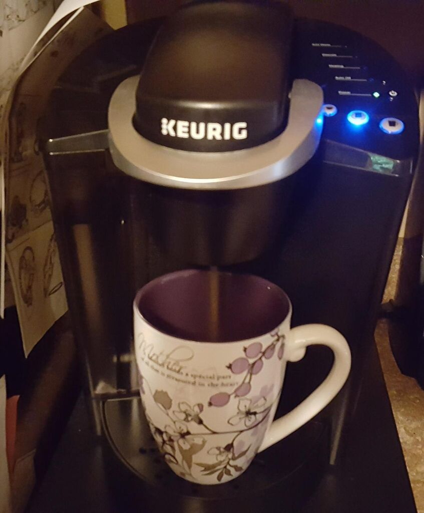 Keurig K-Classic Single Serve K-Cup Pod Coffee Maker, with 3 Brew Sizes, 48oz Removable Reservoir, Black customer photo 1