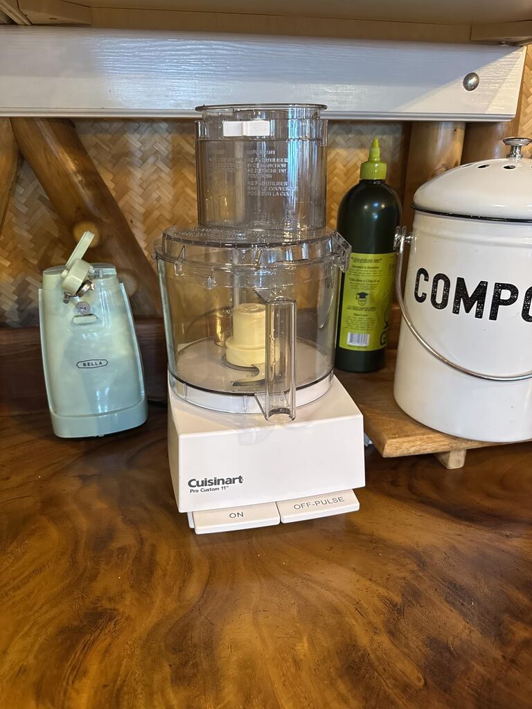 Cuisinart Food Processor, 14-Cup Vegetable Chopper for Mincing, Dicing, Shredding, Puree & Kneading Dough, 720-Watt Motor, Stainless Steel, DFP-14BCNY customer photo 1