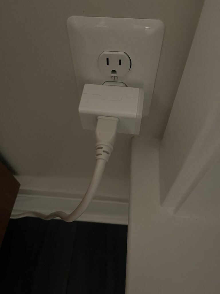 Kasa Smart Plug HS103P4, Smart Wi-Fi Outlet, Touch Actuator, Works with Alexa, Echo, Google Home, No Hub Required, 15 Amp, UL Certified, 4-Pack, White customer photo 1