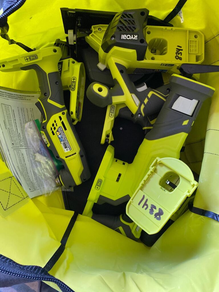 RYOBI P1819 18V One+ Lithium Ion Combo Kit (6 Tools: Drill/Driver, Impact Driver, Reciprocating Saw, Circular Saw, Multi-Tool, LED Worklight, 4.0 Ah & 1.5 Ah Battery, Charger, Bag) customer photo 2