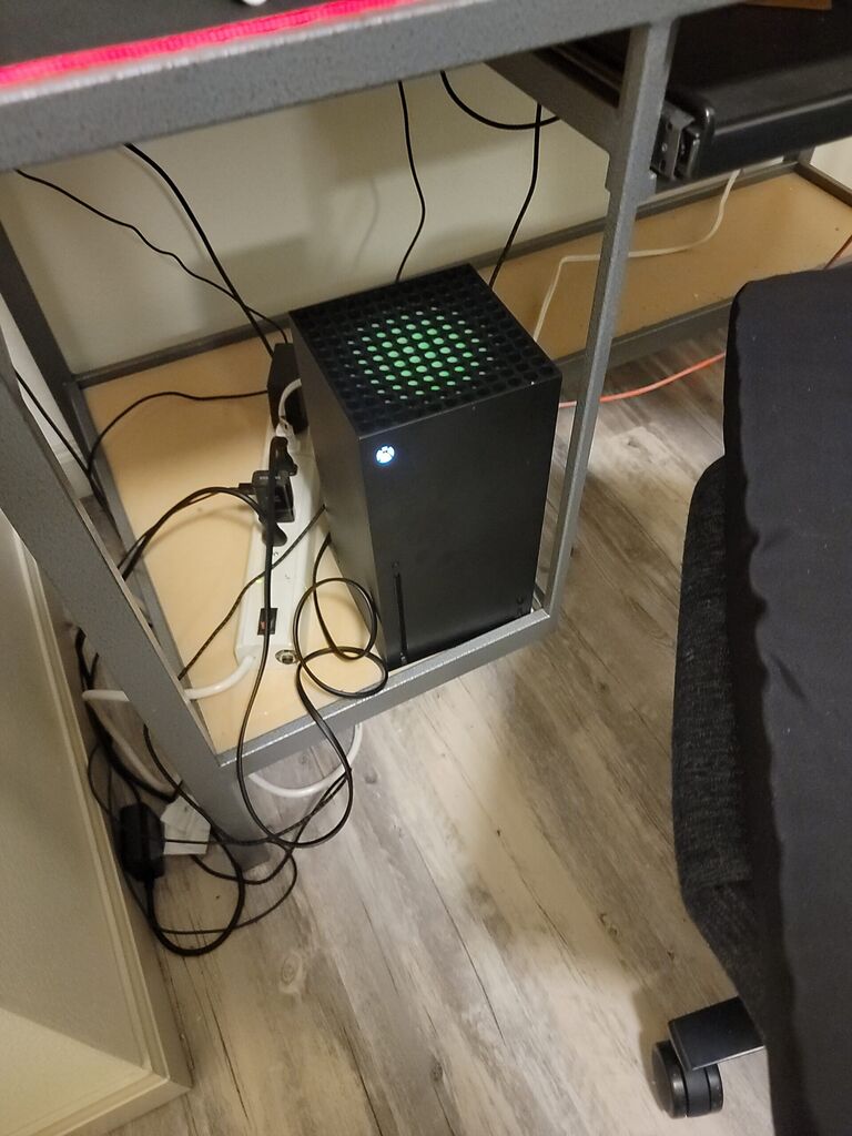 Xbox Series X | Disc Gaming Console | 1TB SSD customer photo 1