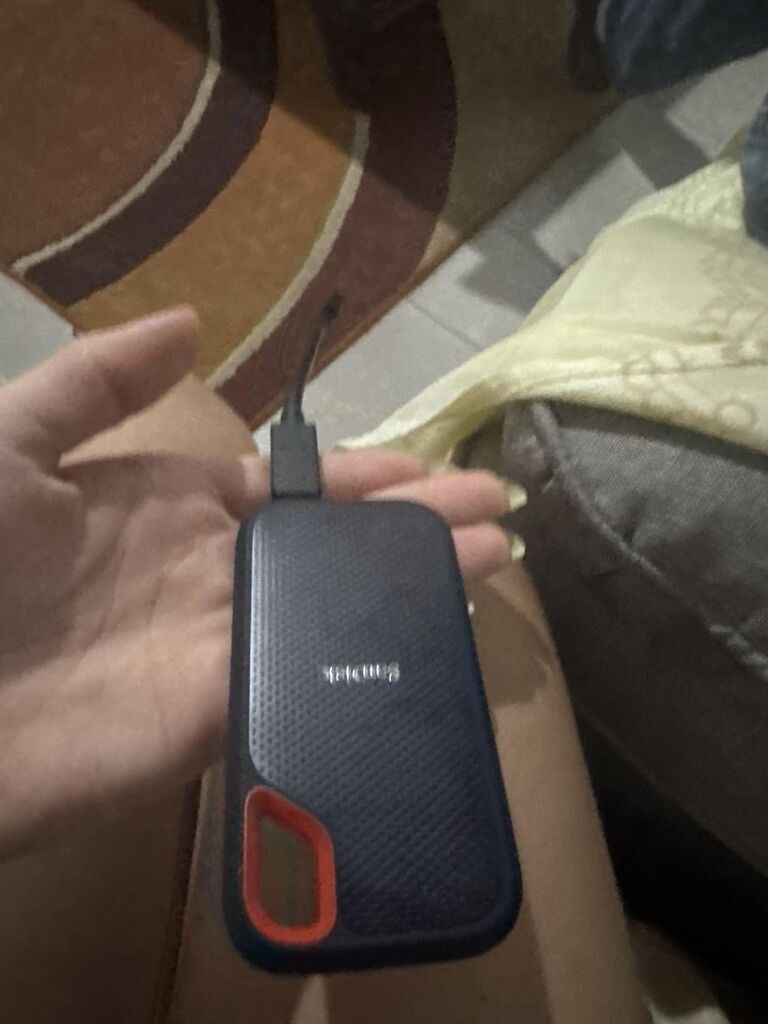 Sandisk 2TB Extreme Portable SSD, Up to 1050MB/s, USB-C, USB 3.2 Gen 2, IP65 Water and Dust Resistance, Updated Firmware, External Solid State Drive, SDSSDE61-2T00-G25 customer photo 1