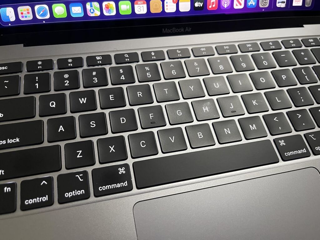Apple MacBook Air Late 2020 with Apple M1 Chip (13.3 inch, 8GB RAM, 256GB SSD) Space Gray (Renewed) customer photo 1