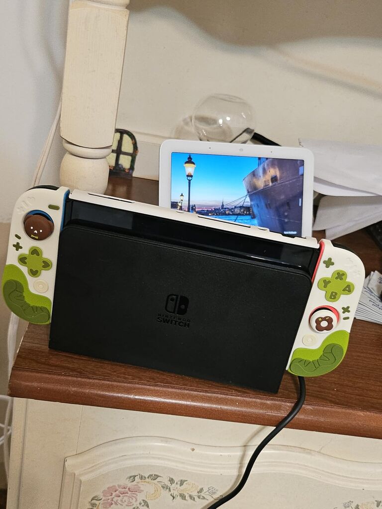 Nintendo Switch – OLED Model w/White Joy-Con customer photo 2