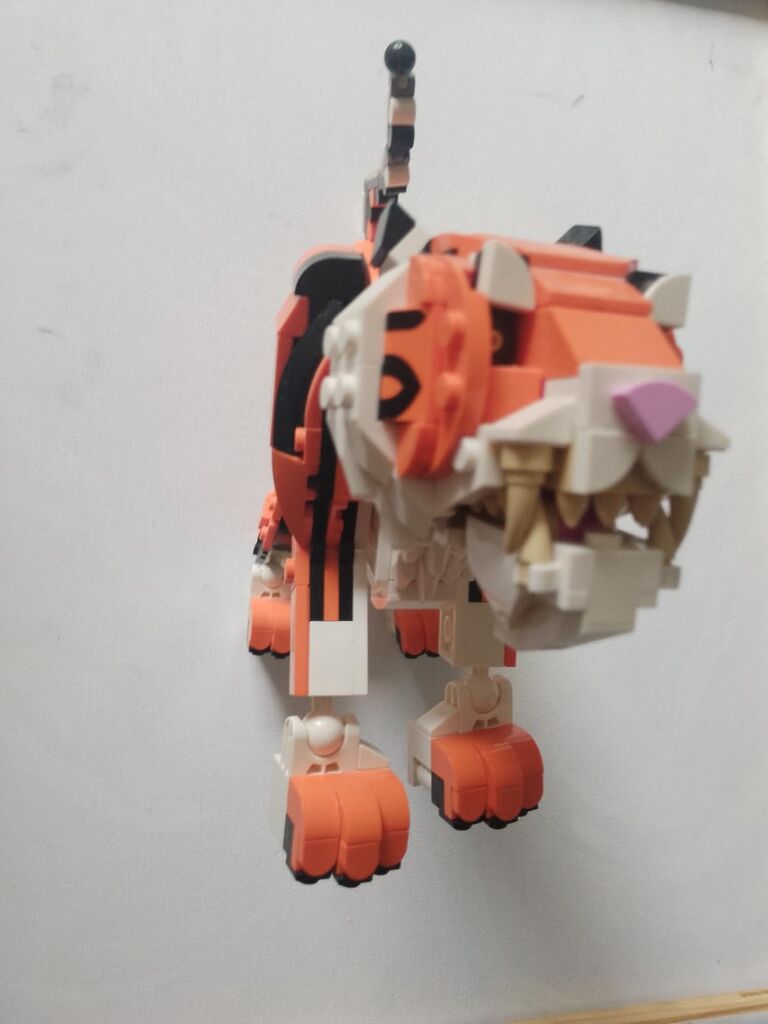 LEGO Creator 3 in 1 Majestic Tiger Building Set, Transforms from Tiger to Panda or Koi Fish Set, Animal Figures, Collectible Building Toy, Gifts for Kids, Boys & Girls 9 Plus Years Old, 31129 customer photo 1