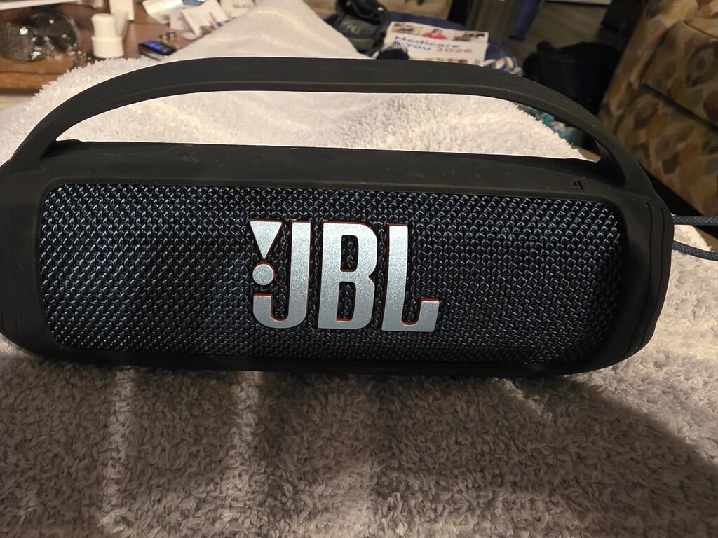 JBL Flip 6 - Portable Bluetooth Speaker, powerful sound and deep bass, IPX7 waterproof, 12 hours of playtime, JBL PartyBoost for multiple speaker pairing for home, outdoor and travel (Blue) customer photo 2