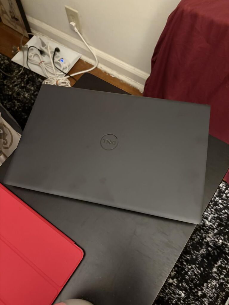 Dell 15.6 Laptop, FHD, Intel Core 3 100U, 8 GB RAM, Windows 11 Home customer photo 1