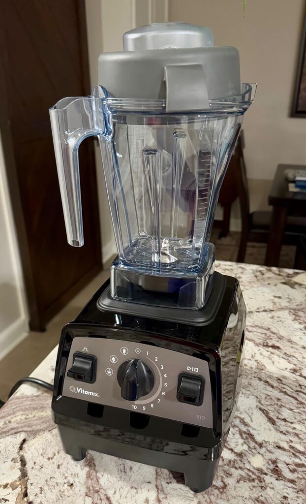Vitamix Propel Series 510 Blender with Three Blending Programs, Professional-Grade Blender for Smoothies and More, Stainless-Steel Blades, Self-Cleaning Kitchen Appliance, 48 Oz Container, Black customer photo 1