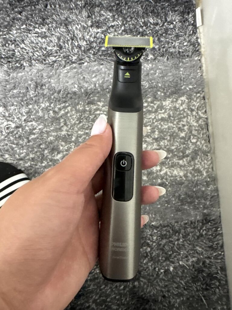 Philips Norelco OneBlade 360 Hybrid Face Trimmer and Shaver, 5 Length Comb customer photo 1