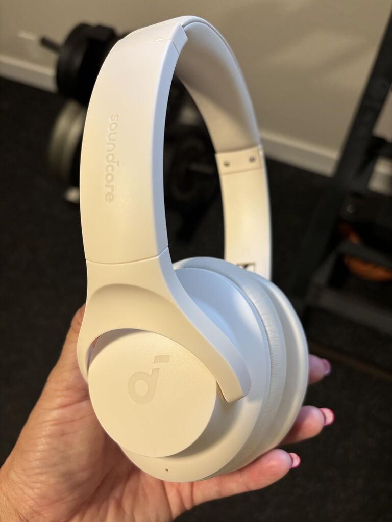 Soundcore by Anker Q20i Hybrid Active Noise Cancelling Headphones customer photo 2