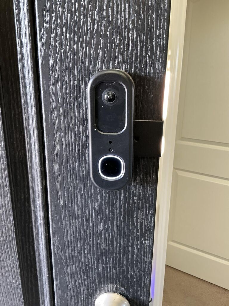 Arlo Video Doorbell 2K (2nd Gen, Latest Release), Wireless or Wired, Package Detection, Person & Vehicle Recognition, 1-Month Secure Plan, 2-Way Audio, Night Vision, Head to Toe Video View customer photo 2