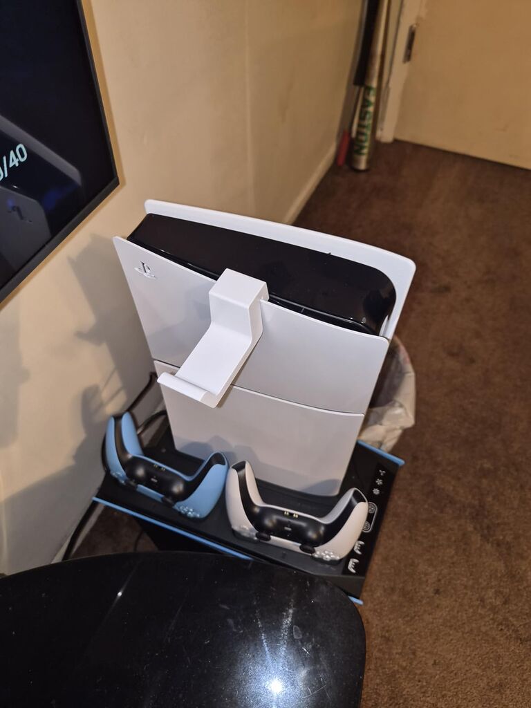 PS5/Slim/Pro Stand with RGB Lights, Cooling & Charging Station customer photo 2