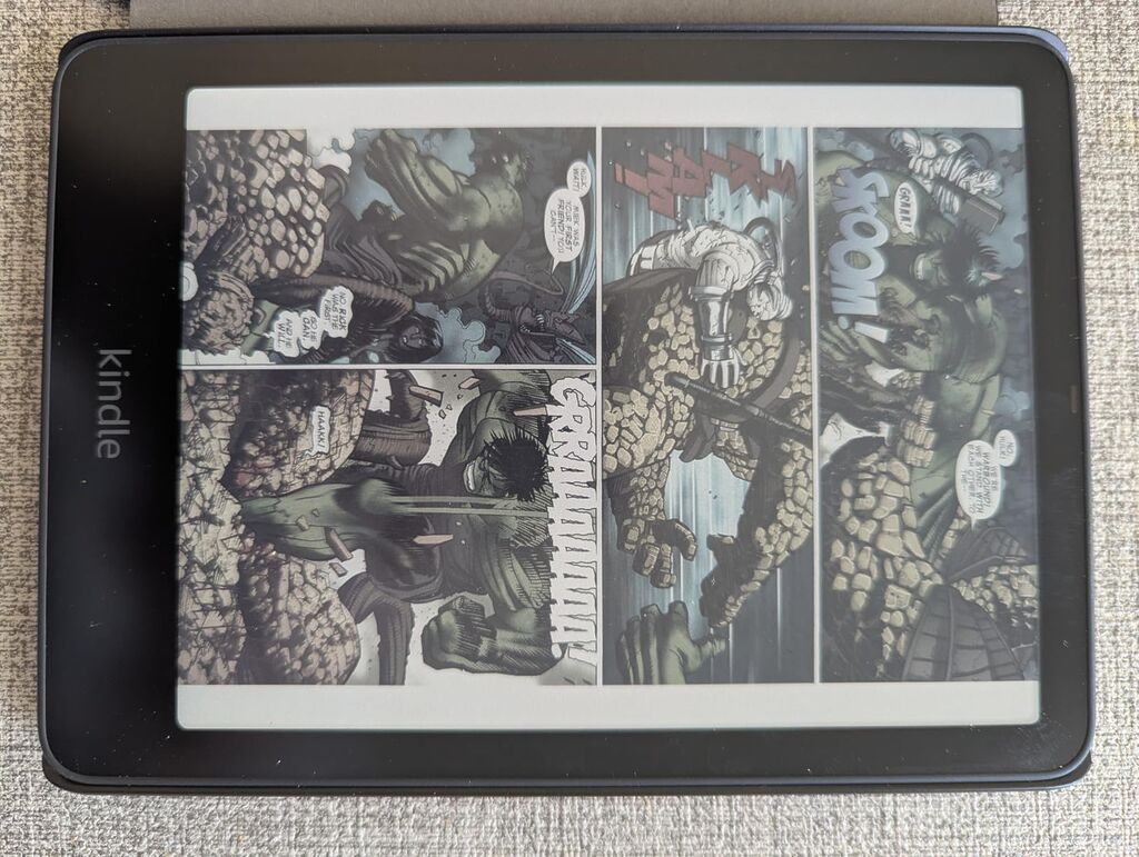 Kindle Colorsoft Signature Edition 32GB (newest model) - With color display, auto-adjusting front light, wireless charging, and long battery life - Metallic Black customer photo 2