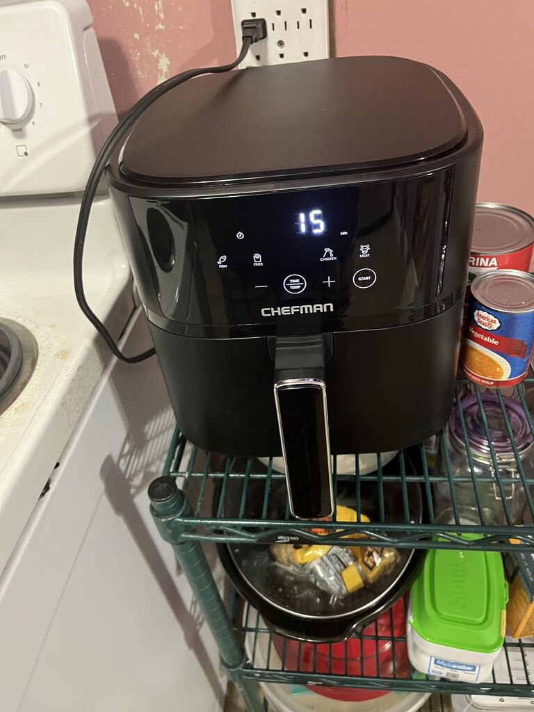 Chefman Air Fryer 6 QT Compact, Hi-Fry Technology for Extra Crisp, Touchscreen Controls with 4 Presets customer photo 2