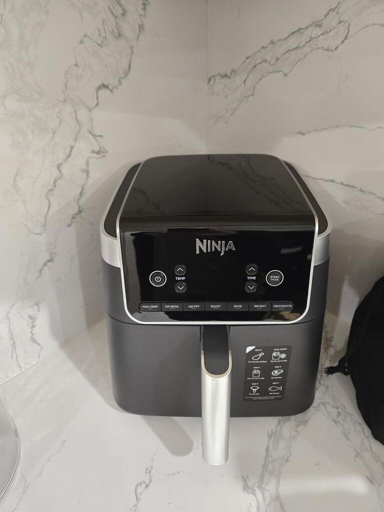 Ninja Air Fryer Pro 4-in-1 with 5QT Capacity, Air Fry, Roast, Reheat, Dehydrate, AF141 customer photo 1