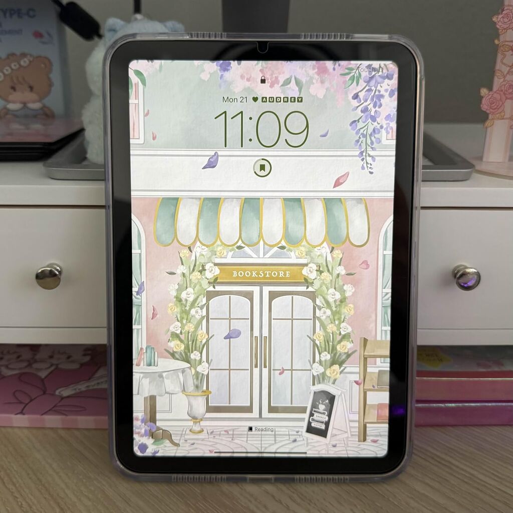 iPad mini (A17 Pro): Apple Intelligence, 8.3-inch Liquid Retina Display, 128GB, Wi-Fi 6E, 12MP Front/12MP Back Camera, Touch ID, All-Day Battery Life - Blue customer photo 1