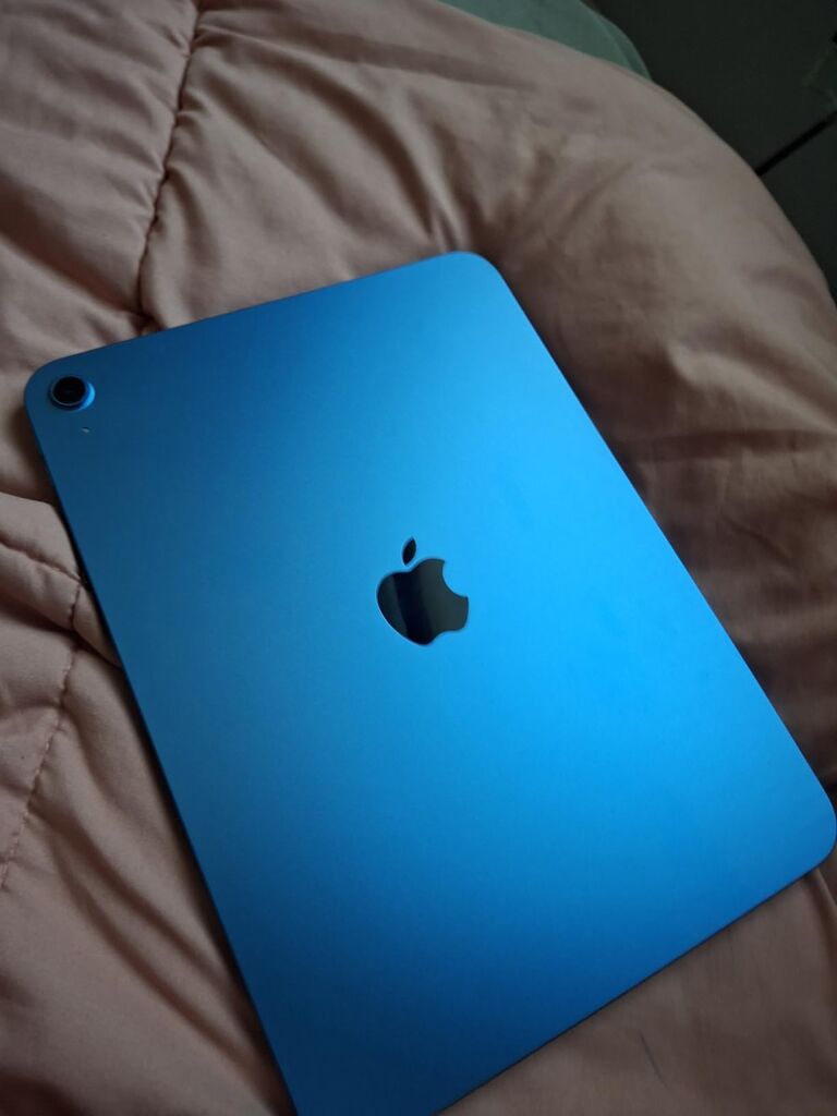 iPad 11-inch: A16 chip, 11-inch Model, Liquid Retina Display, 128GB, Wi-Fi 6, 12MP Front/12MP Back Camera, Touch ID, All-Day Battery Life - Blue customer photo 2