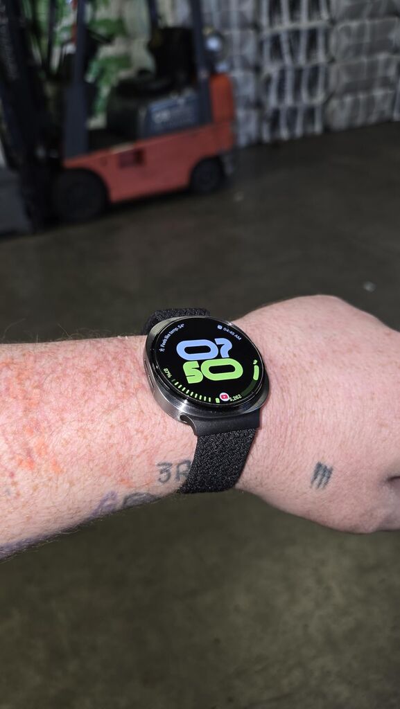 Samsung Galaxy Watch 8 (2025) 44mm Bluetooth Smartwatch, Cushion Design, Fitness Tracker, Sleep Coaching, Running Coach, Energy Score, Heart Rate Tracking, Graphite [US Version, 2 Yr Warranty] customer photo 2