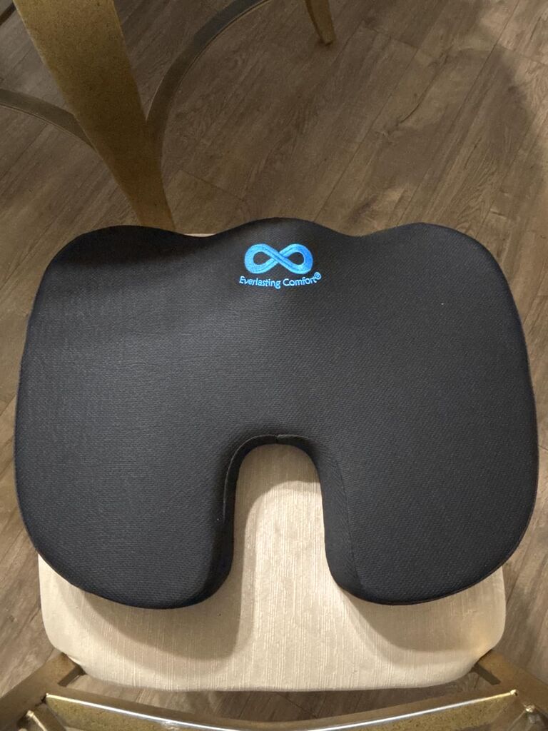 Everlasting Comfort Doctor Recommended Memory Foam Seat Cushion for Office Chairs & Car - Ergonomic Office Desk Accessories - Cushions for Tailbone Pain Relief, Sciatica (Black, Large) customer photo 1