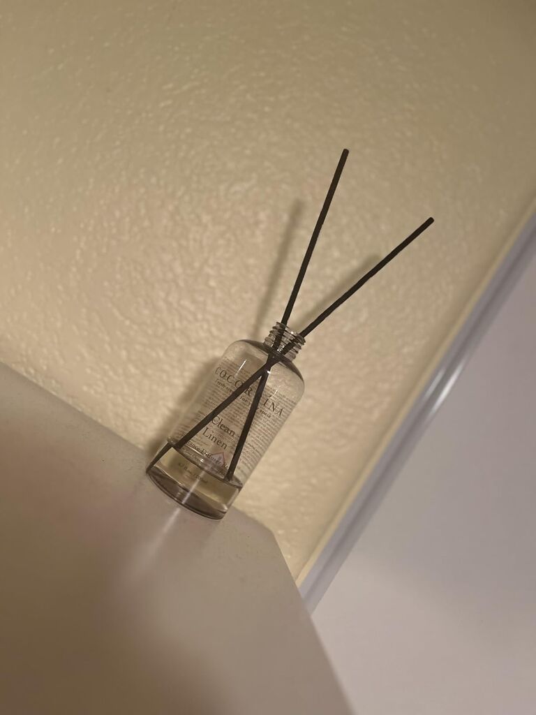Cocorrína Reed Diffuser Set, Clean Linen 6.7 fl oz Scented Diffuser with Sticks Home Fragrance customer photo 1