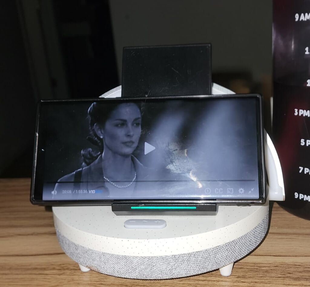 EZVALO Gifts for Women, 4-in-1 Bedside Lamp with Bluetooth Speaker, Dimmable Night Light, Charging Station and Phone Holder, Birthday Gifts for Mom, Daughter, Wife and Friends customer photo 1
