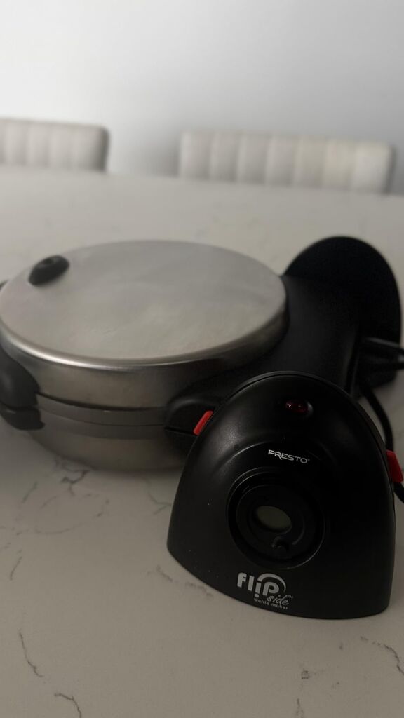 Presto 03510 Ceramic FlipSide Belgian Waffle Maker, Nonstick, Cool Touch Handles, Black customer photo 2
