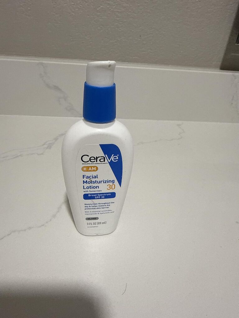 CeraVe AM Facial Daily Moisturizer, SPF 30 Face Sunscreen, 3oz customer photo 1