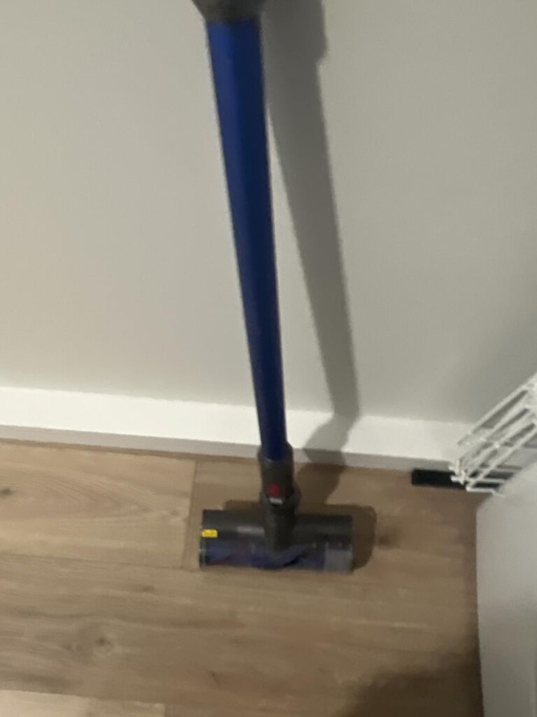 Dyson V11 Origin Cordless Vacuum, 185AW, 3 Power Modes, Up to 60 Minutes,² Deep Cleans Hard Floors and Carpets, Detangles pet Hair, Converts to Handheld customer photo 2