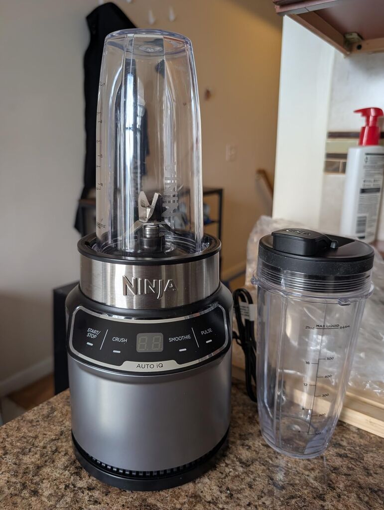 Ninja Fit Compact Personal Blender, Portable Blender for Smoothies, Shakes, Food Prep, and Frozen Blending, 700-Watt Base, (2) 16-oz. Cups and Spout Lids, Black QB3001SS customer photo 2